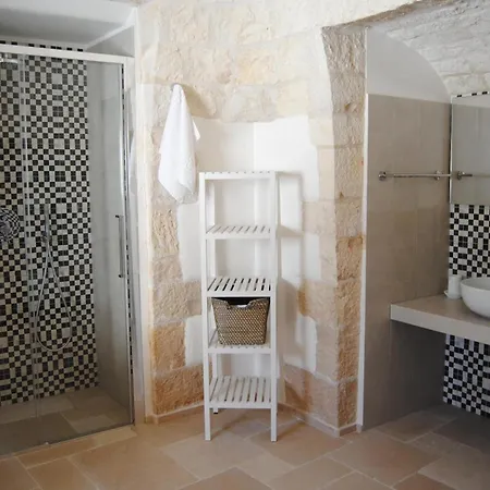 Trullo Cono Dorato * Ostuni